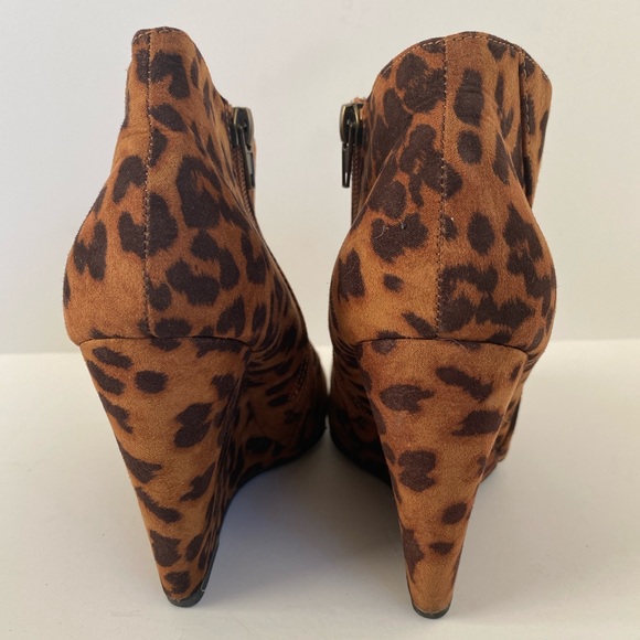 Women Madden Girl Wedge Booties 6.5 - Picture 4 of 5